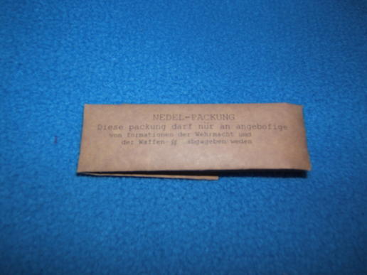 Militaria Issue Sewing Needles