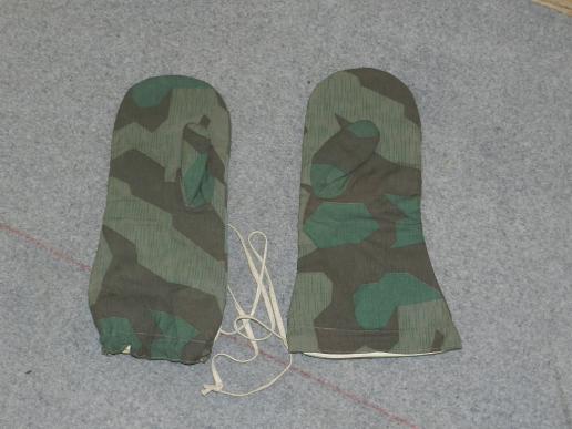 Splinter Pattern Camouflage Reversible Mittens