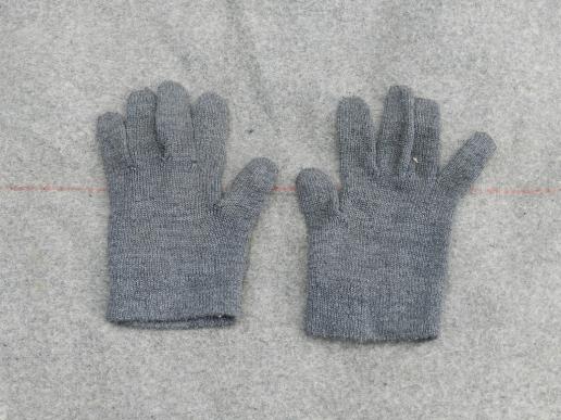 Grey Woollen Gloves
