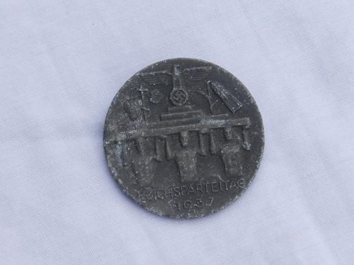 Reichsparteitag 1937 Badge