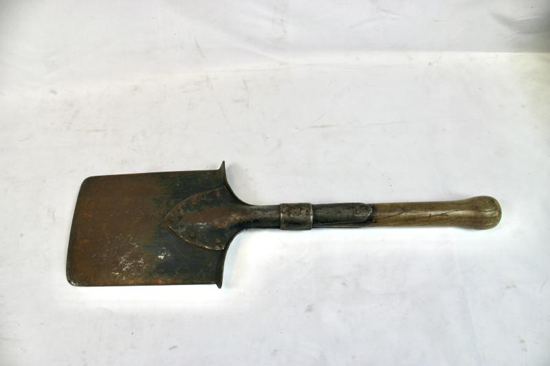 German Straight Entrenching tool