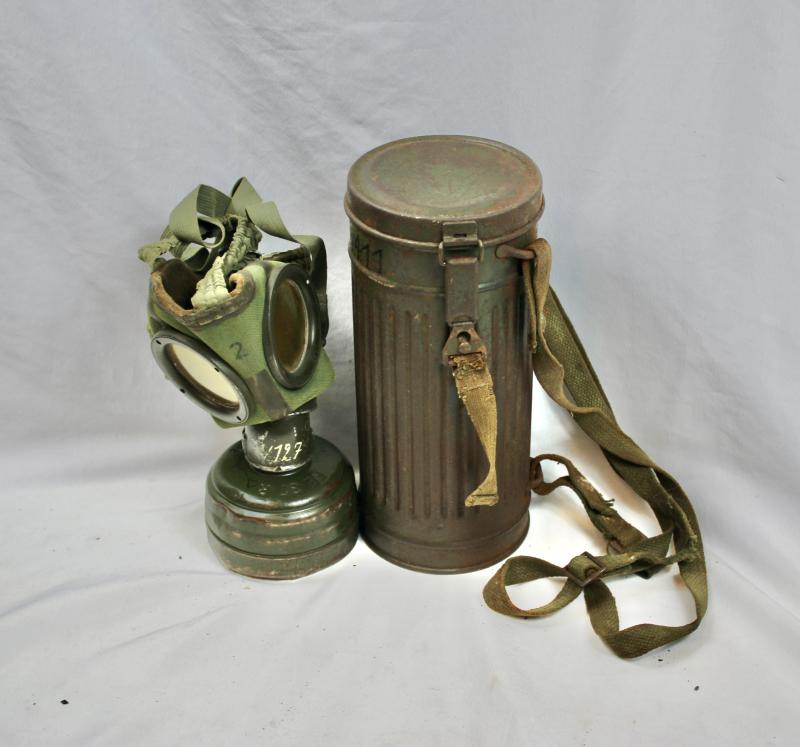 German M1938 Gas Mask & Canister