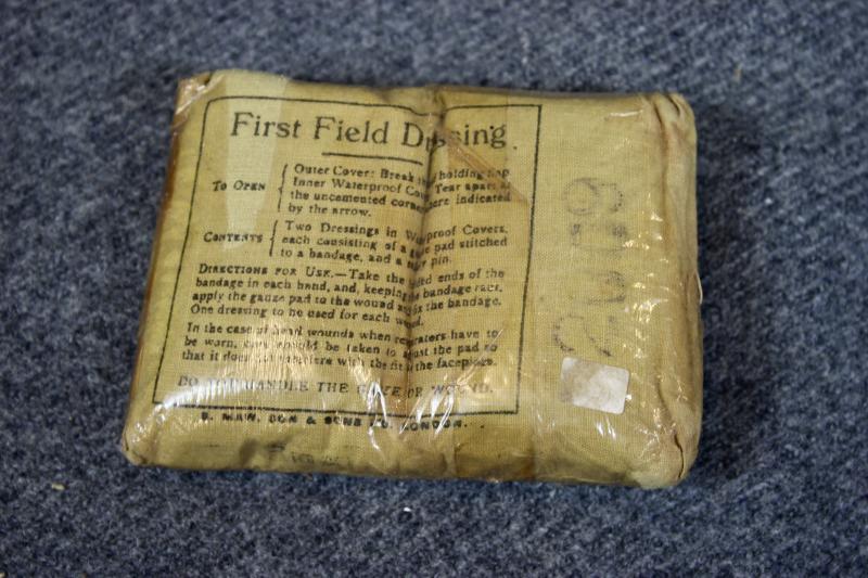 British Field Dressing   February 1941