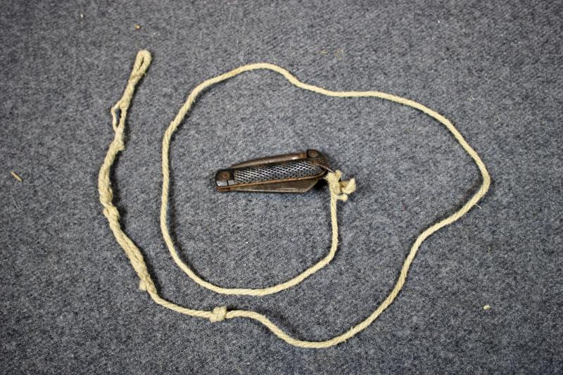 British Army Jack Knife & Lanyard