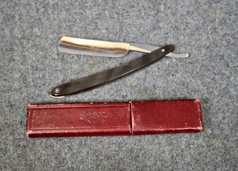 Cut-Throat Razor