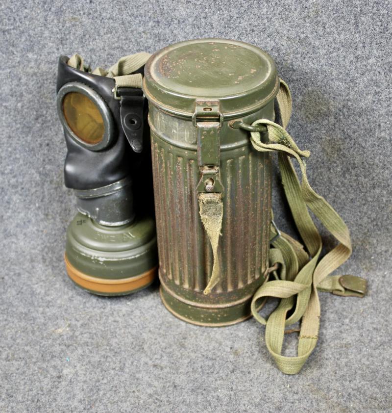 German M1938 Gas Mask & Canister