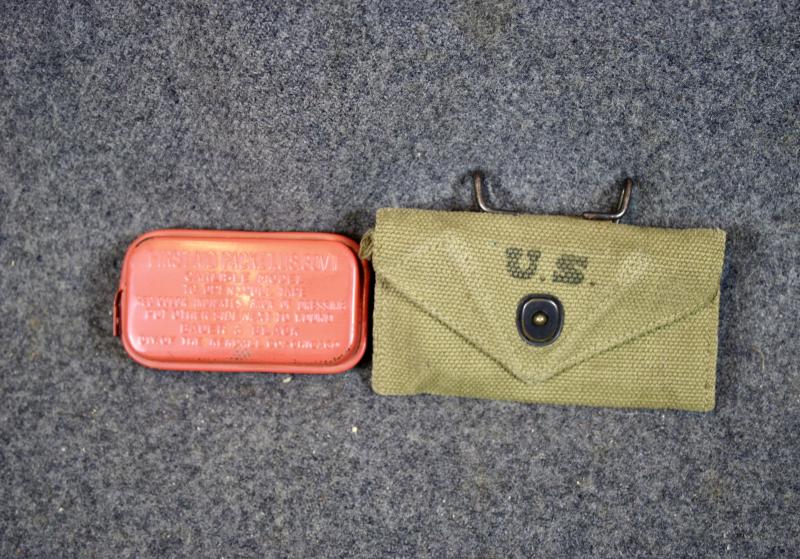 U.S. M1924 Field Dress Pouch & Carlisle Tin