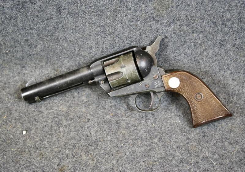 Replica U.S. M1873 Peace Maker.      (MGC)