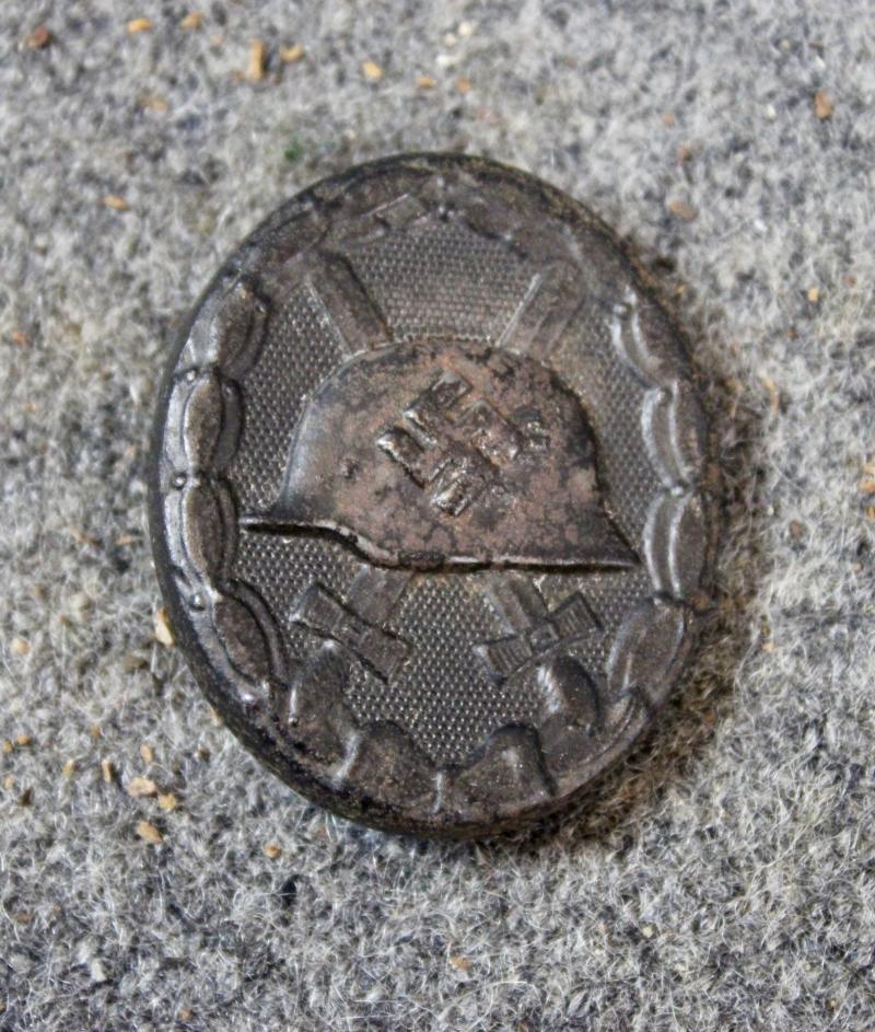 Black Wound Badge