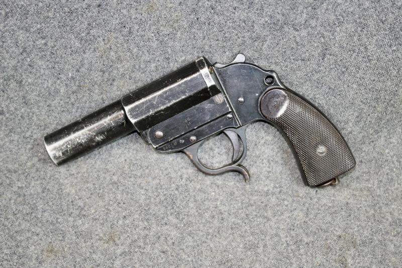 German Deactivated LP34 Flare Pistol