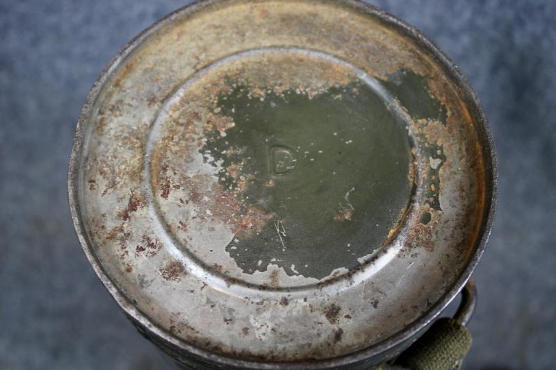 German M1930 Gas Mask & Canister