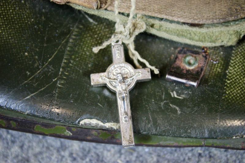 Argentinian M1 Helmet  Falklands Souvenir