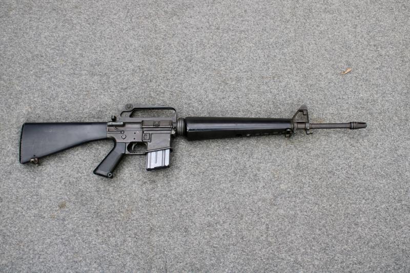 Replica U.S. AR-15 Assault Rifle.         ( MGC )