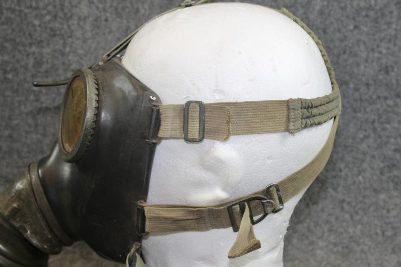 German M38 Gas Mask & Canister