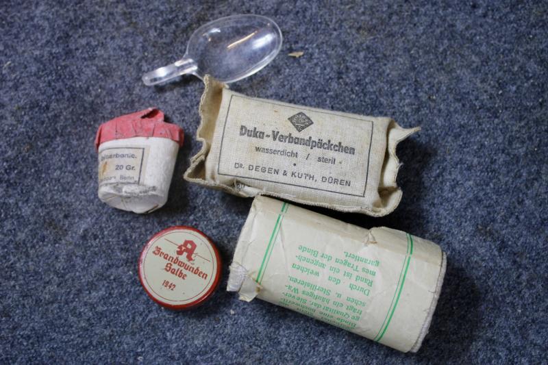 German Medical Pouch & Contents