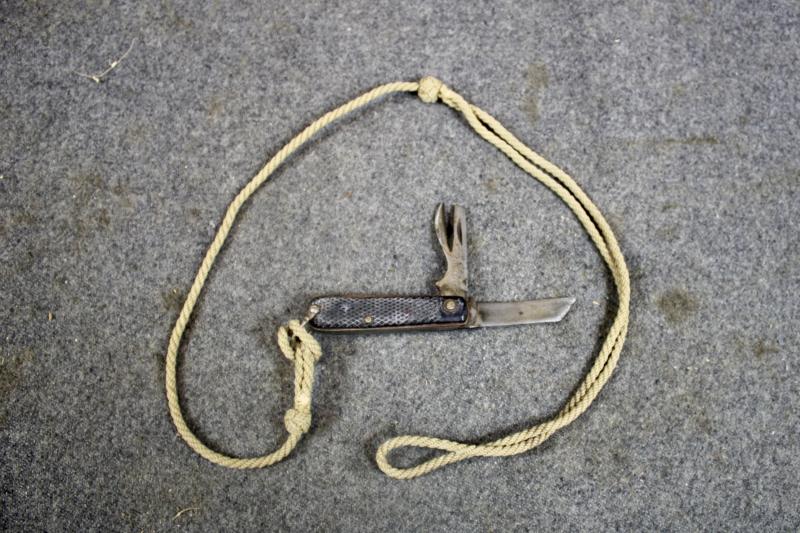 British Army Jack Knife & Lanyard