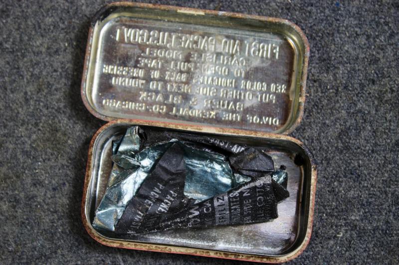 U.S. M1942 Field Dress Pouch & Carlisle Tin