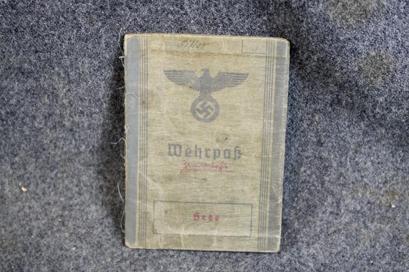 Wehrpass ( Army )