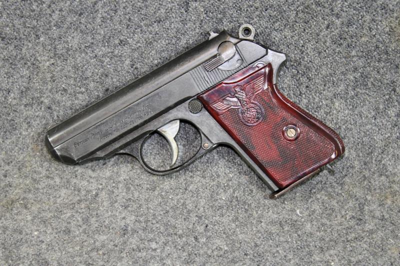 Replica German Political Leaders Walther  PPK.    ( MGC )