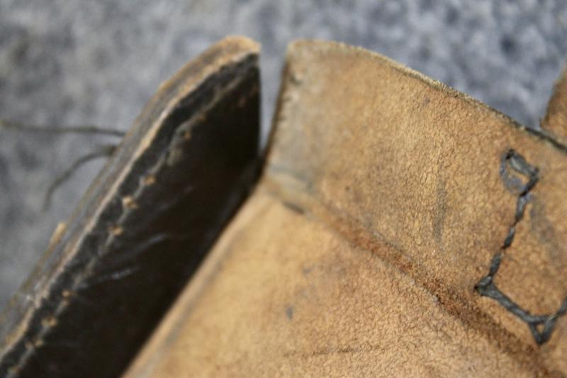 German Flare Cartridge Pouch