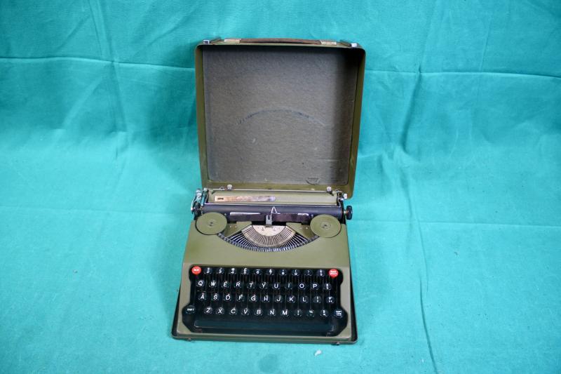 U.S. Army Portable Type Writer