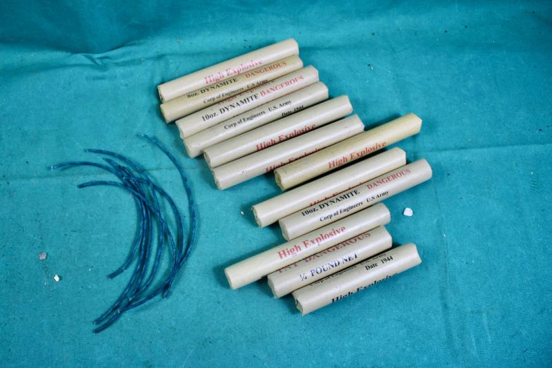 Reproduction U.S. WW2 Dummy Dynamite Sticks & Box