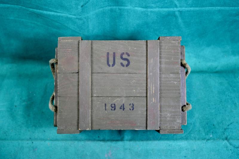 Reproduction U.S. WW2 Dummy Dynamite Sticks & Box