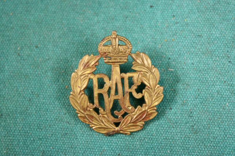 WW2 Royal Air Force Cap Badge