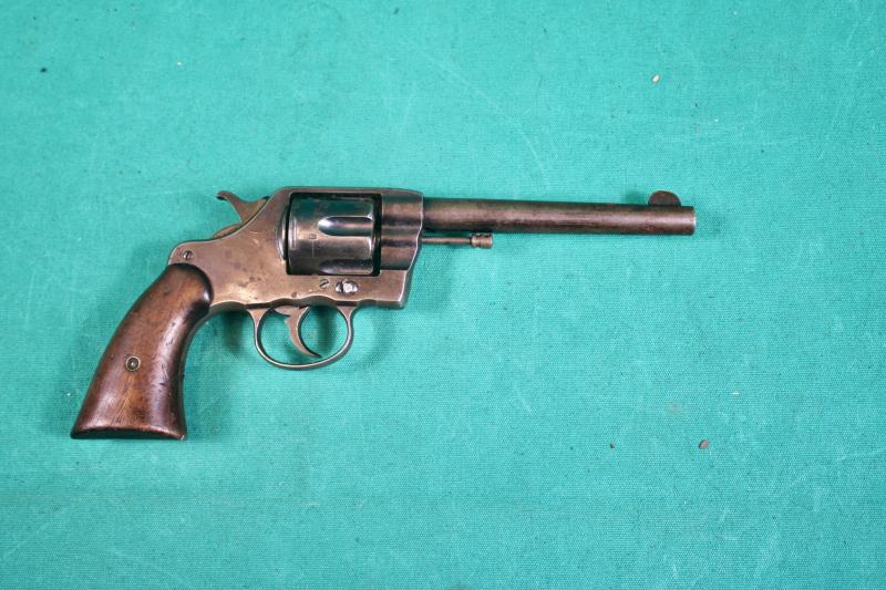 U.S. Colt D.A . 38 Long Revolver.