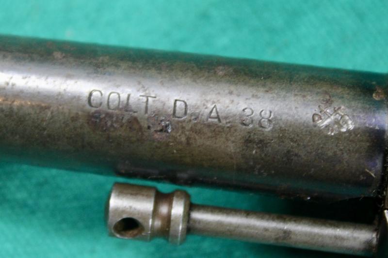 U.S. Colt D.A . 38 Long Revolver.