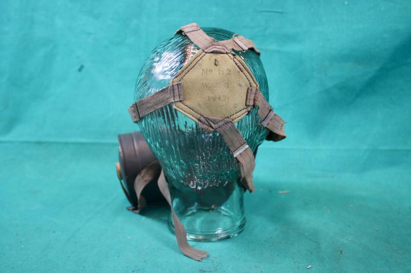 Canadian Light Weight Gas Mask & Contents