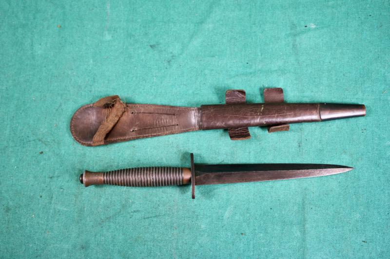 British 3rd Pattern WW2 Commando Dagger ( B2 )