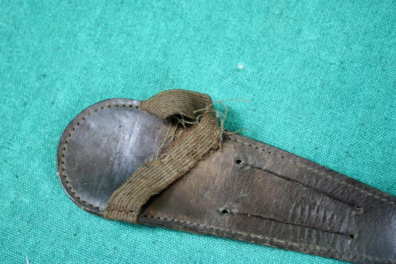British 3rd Pattern WW2 Commando Dagger ( B2 )