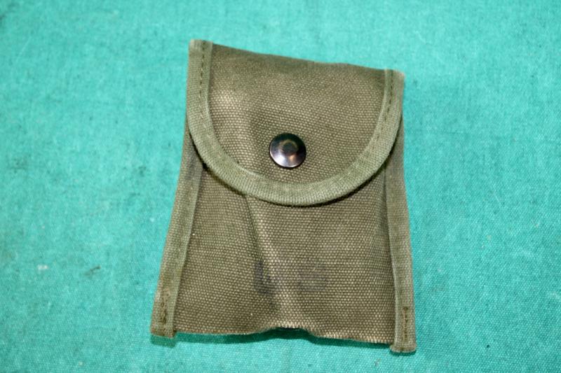 U.S. M1956 Field Dressing/Compass Pouch & Field Dressing