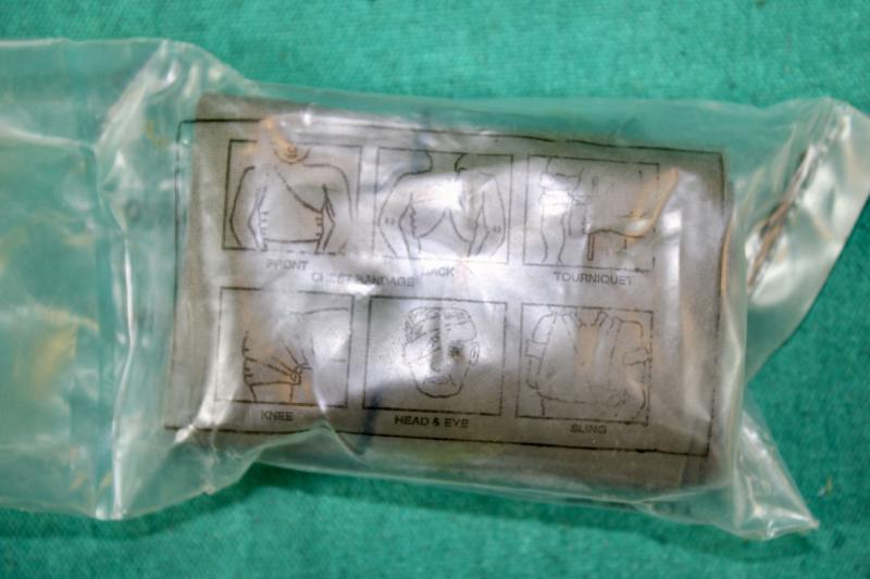 U.S. M1956 Field Dressing/Compass Pouch & Field Dressing